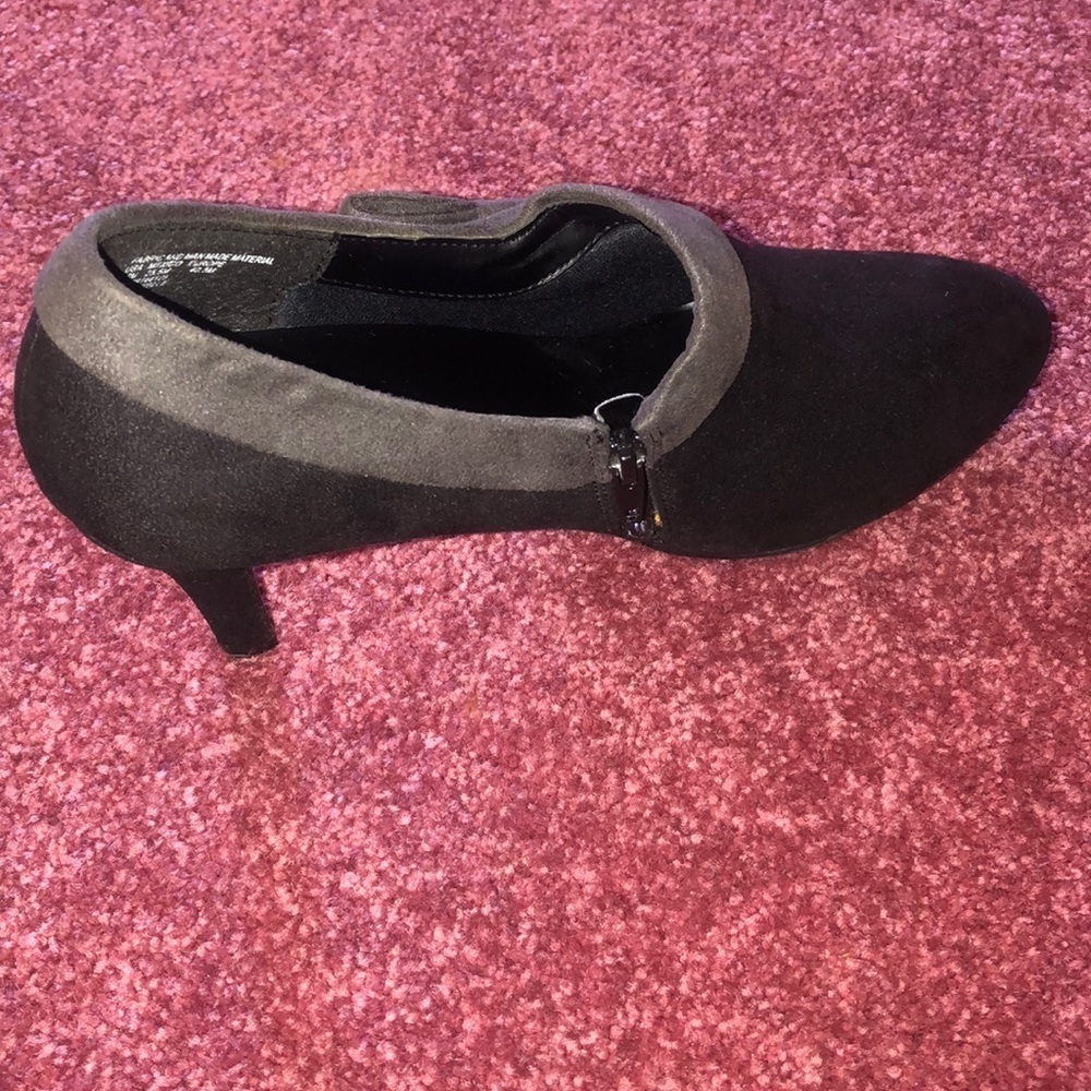 Covington Heels - Picture 3 of 7